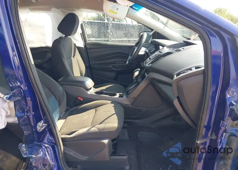 2015 Ford Escape S z USA, uszkodzony, nr VIN 1FMCU0F71FUA05484